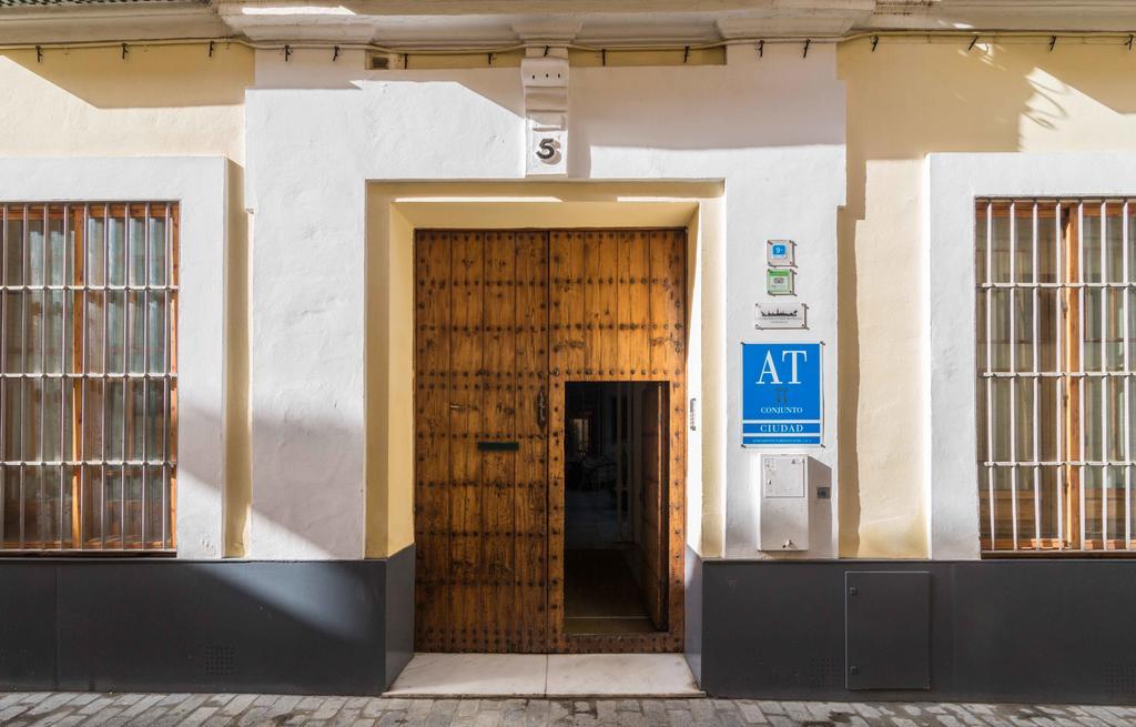 La Casa Del Conde De Gelves Apartments Sevilla Bagian luar foto